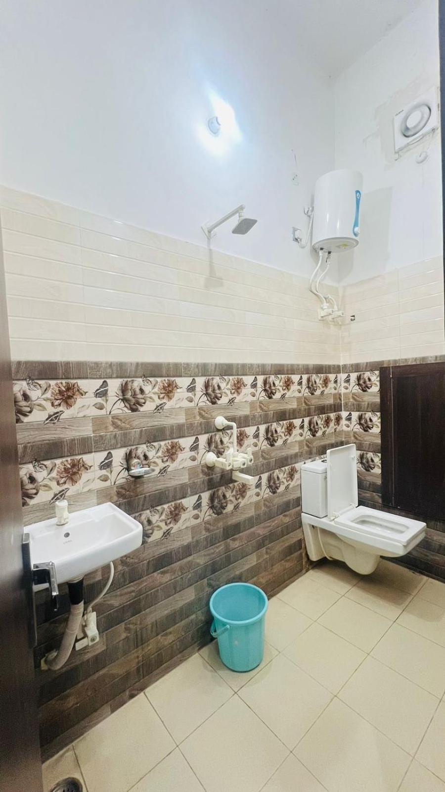 Hotel Rudra Residency Near Railway Station Mathura Eksteriør bilde