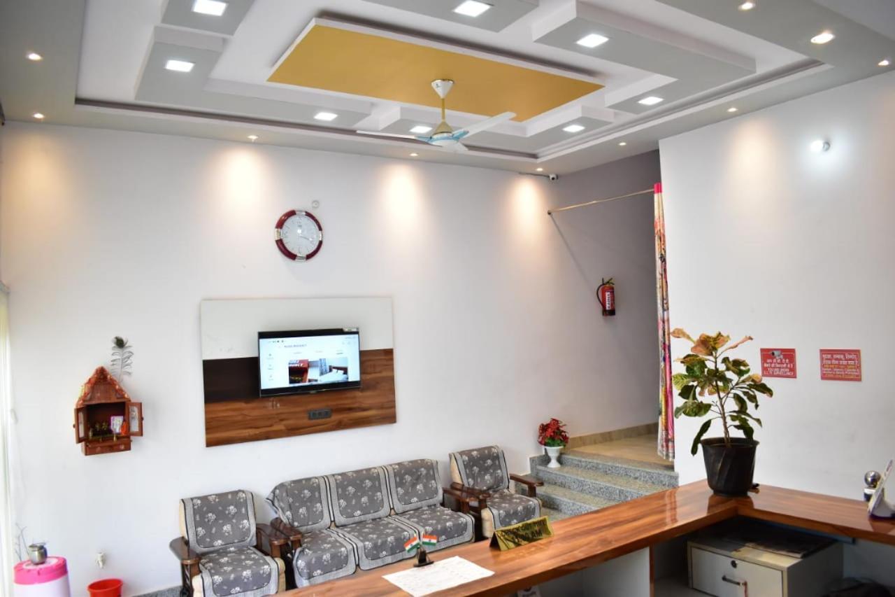 Hotel Rudra Residency Near Railway Station Mathura Eksteriør bilde